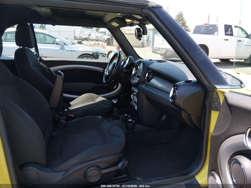 2009 Mini Cooper VIN WMWMS33579TY50155 IAAI salvage auction — NORMAL WEAR, Clear - Public Restricted (Oregon), sold $800 on 2026-07-20 (photo 5)