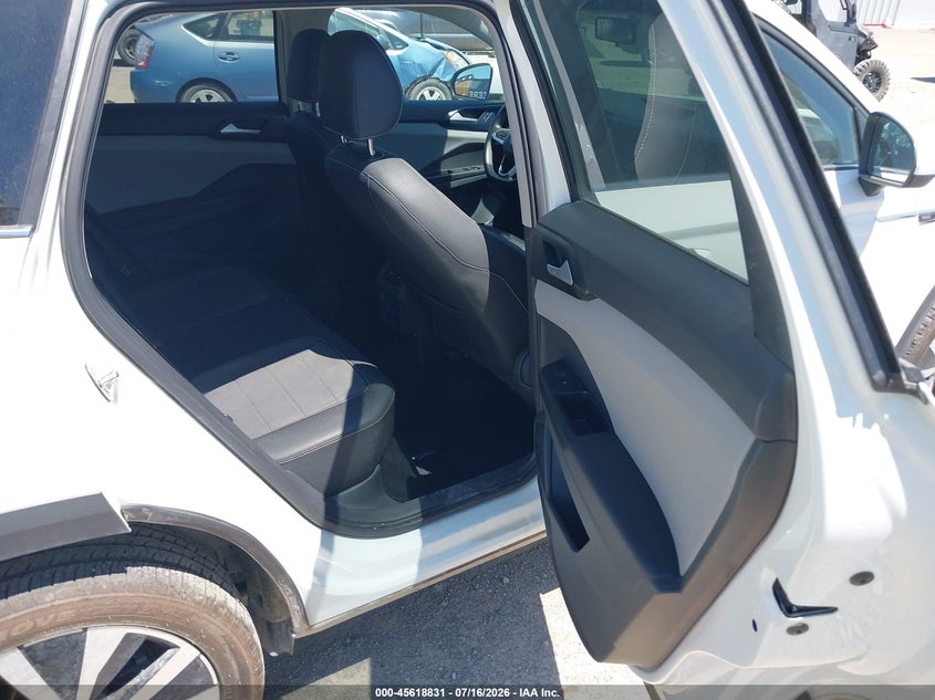2022 Volkswagen Taos VIN 3VVLX7B24NM070686 IAAI salvage auction — FRONT END, Salvage Title, sold $6,000 on 2026-08-02 (photo 8)