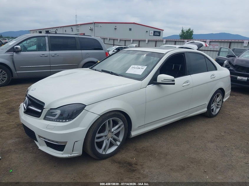 2012 Mercedes-benz C-klasse VIN WDDGF8BB7CR237665 IAAI salvage auction — FRONT END, Salvage Title, sold $1,300 on 2026-08-18 (photo 2)