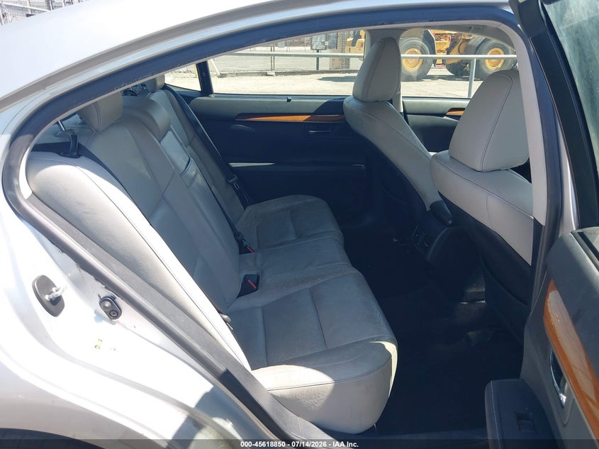 2013 Lexus ES VIN JTHBW1GG9D2033040 IAAI salvage auction — REAR END, Salvage (California), sold $625 on 2026-07-28 (photo 8)