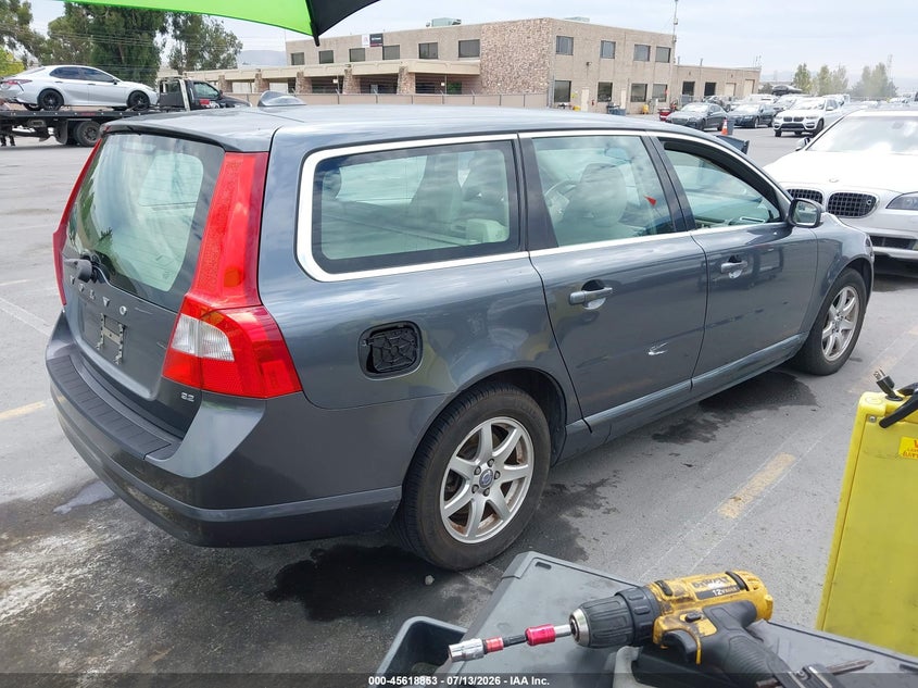 2008 Volvo V70 VIN YV1BW982X81052592 IAAI salvage auction — NORMAL WEAR, Clear - Dealer Only (California), sold $350 on 2026-07-20 (photo 4)