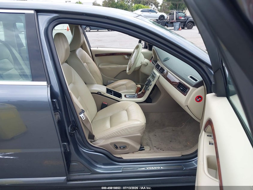 2008 Volvo V70 VIN YV1BW982X81052592 IAAI salvage auction — NORMAL WEAR, Clear - Dealer Only (California), sold $350 on 2026-07-20 (photo 5)