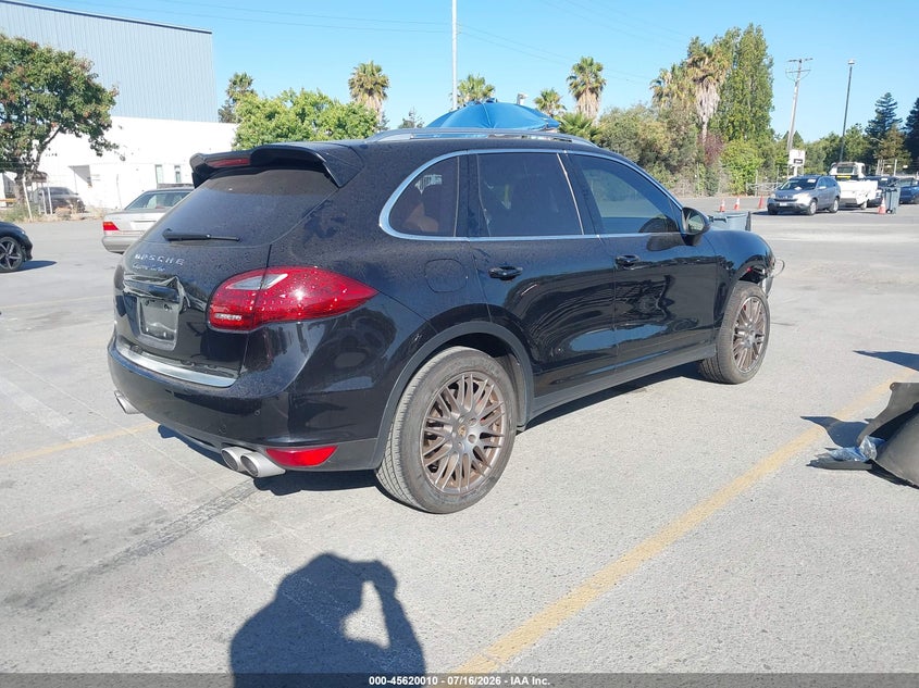 2012 Porsche Cayenne VIN WP1AC2A27CLA82656 IAAI salvage auction — FRONT END, Salvage (California), sold $3,800 on 2026-08-17 (photo 4)