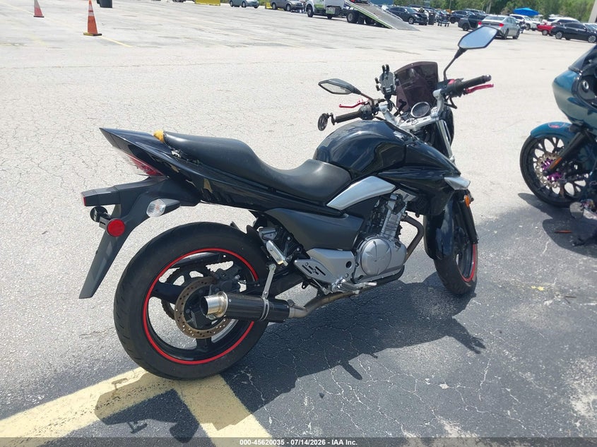 2013 Suzuki Gw VIN LC6GJ55F8D1100137 IAAI salvage auction — NORMAL WEAR, Salvage Title, sold $350 on 2026-07-30 (photo 4)