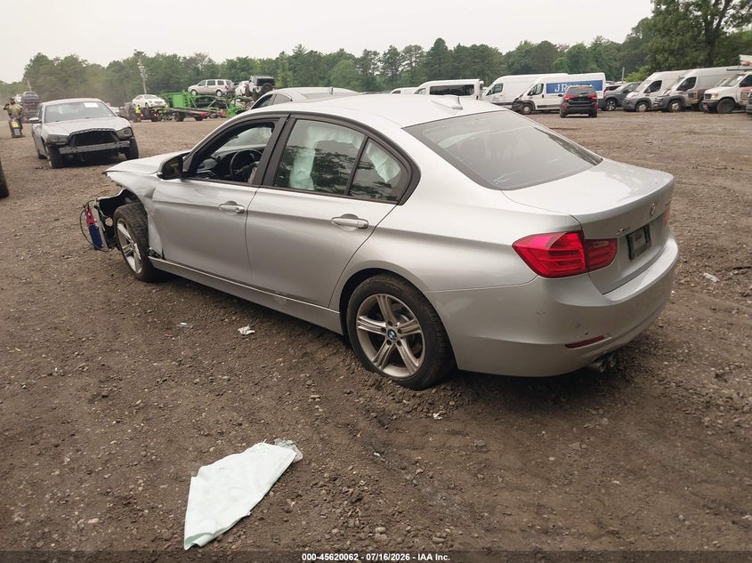 2014 BMW 3er VIN WBA3B3G56ENR82098 IAAI salvage auction — LEFT FRONT, Mv-907A (New York), sold $950 on 2026-08-04 (photo 3)