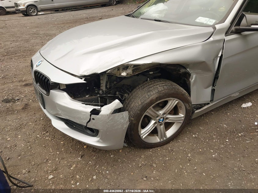 2014 BMW 3er VIN WBA3B3G56ENR82098 IAAI salvage auction — LEFT FRONT, Mv-907A (New York), sold $950 on 2026-08-04 (photo 6)