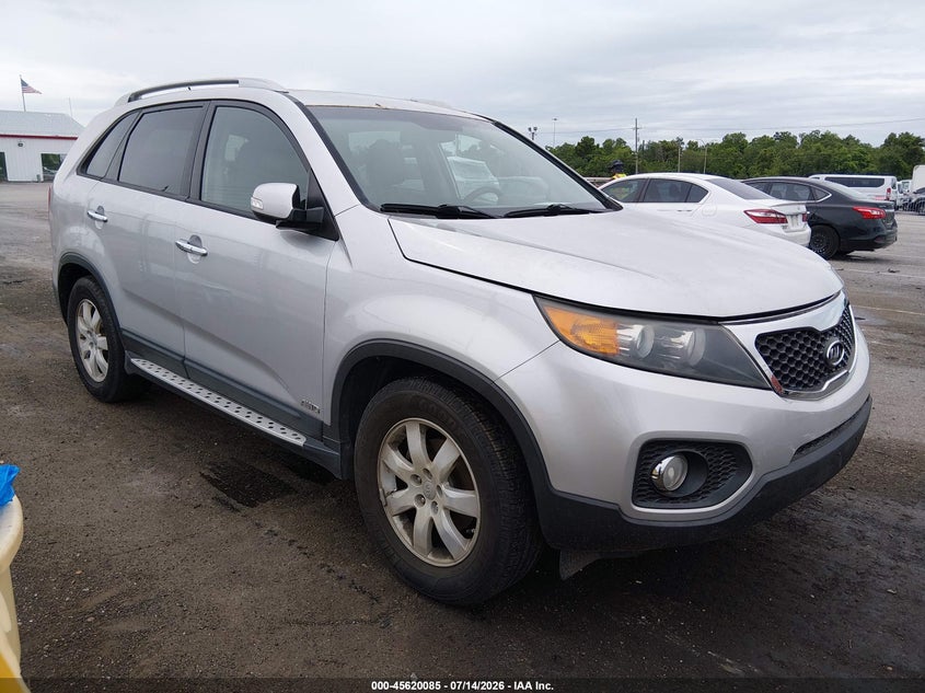 2013 Kia Sorento VIN 5XYKTDA27DG374483 IAAI salvage auction — NORMAL WEAR, Clear (Louisiana), sold $375 on 2026-07-29 (photo 1)