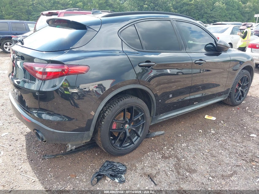 2019 Alfa romeo Stelvio VIN ZASPAJANXK7C50732 IAAI salvage auction — NORMAL WEAR, Clear (Alabama), sold $2,900 on 2026-08-05 (photo 4)