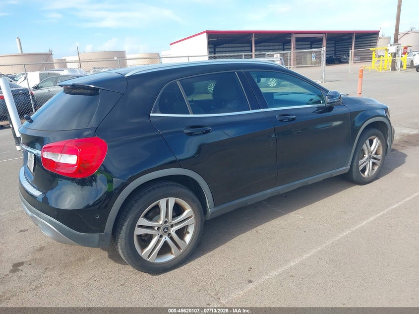 2018 Mercedes-benz Gla-klasse VIN WDCTG4EB7JJ465102 IAAI salvage auction — NORMAL WEAR, Clear (Hawaii), sold $1,050 on 2026-07-21 (photo 4)