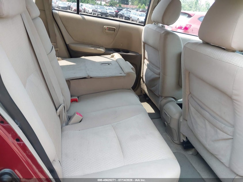 2004 Toyota Highlander VIN JTEGD21A640082307 IAAI salvage auction — NORMAL WEAR, Clear (Pennsylvania), sold $1,375 on 2026-07-17 (photo 8)