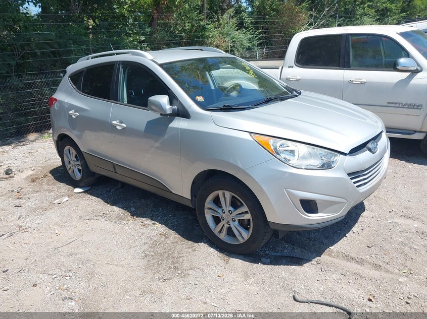 2010 Hyundai Tucson VIN KM8JUCAC5AU021810 IAAI salvage auction — NORMAL WEAR, Clear (Indiana), sold $1,925 on 2026-07-15 (photo 1)