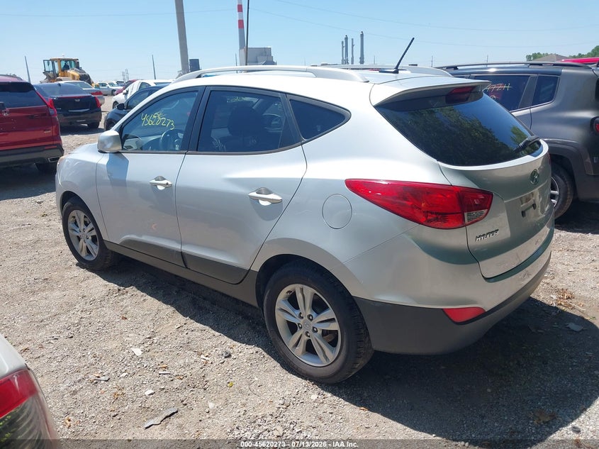 2010 Hyundai Tucson VIN KM8JUCAC5AU021810 IAAI salvage auction — NORMAL WEAR, Clear (Indiana), sold $1,925 on 2026-07-15 (photo 3)