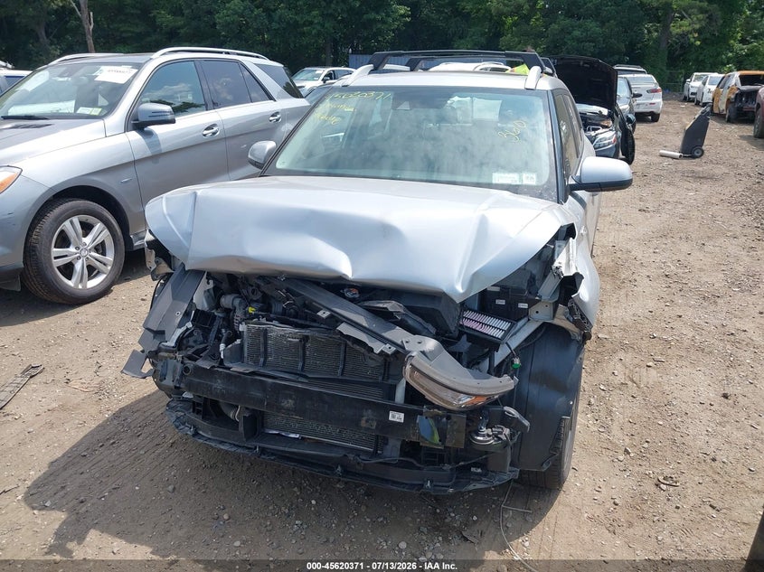 2021 Hyundai Venue VIN KMHRC8A37MU128106 IAAI salvage auction — NORMAL WEAR, Clear (New York), sold $2,100 on 2026-07-28 (photo 6)