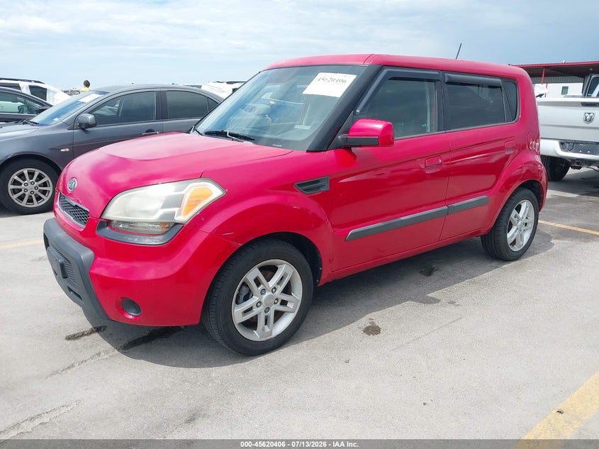 2010 Kia Soul VIN KNDJT2A2XA7095618 IAAI salvage auction — NORMAL WEAR, Clear (Texas), sold $800 on 2026-07-30 (photo 2)
