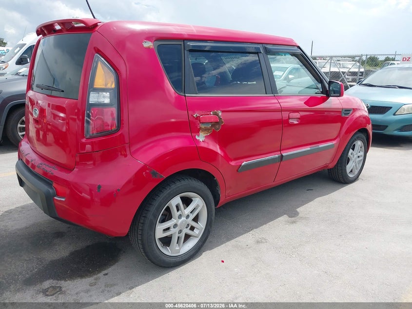 2010 Kia Soul VIN KNDJT2A2XA7095618 IAAI salvage auction — NORMAL WEAR, Clear (Texas), sold $800 on 2026-07-30 (photo 4)