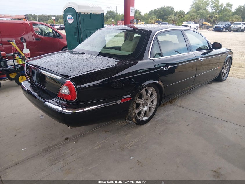 2005 Jaguar Xj series VIN SAJWA79C95SG42813 IAAI salvage auction — NORMAL WEAR, Clear (Florida), sold $4,650 on 2026-07-28 (photo 4)