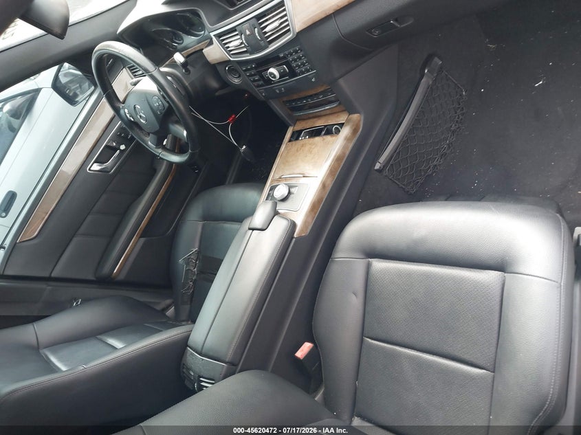 2011 Mercedes-benz E-class VIN WDDHF8HB1BA377638 IAAI salvage auction — NORMAL WEAR, Original (Texas), sold $25 on 2026-07-27 (photo 5)