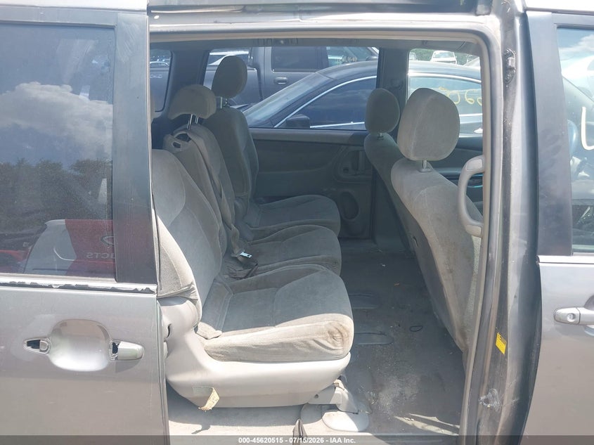 2004 Toyota Sienna VIN 5TDZA23C34S183550 IAAI salvage auction — NORMAL WEAR, Clear (Missouri), sold $25 on 2026-07-29 (photo 8)