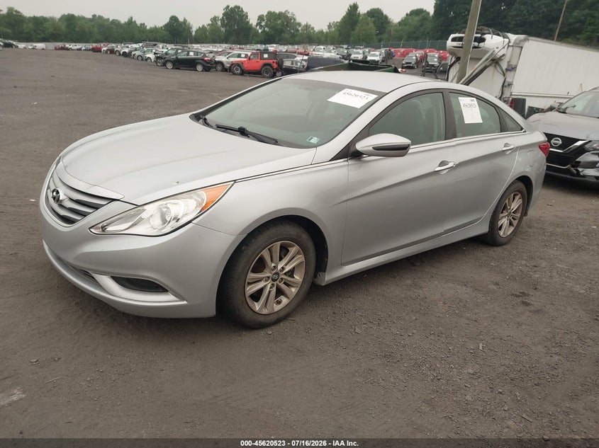 2014 Hyundai Sonata VIN 5NPEB4ACXEH868758 IAAI salvage auction — NORMAL WEAR, Clear (Pennsylvania), sold $375 on 2026-07-28 (photo 2)