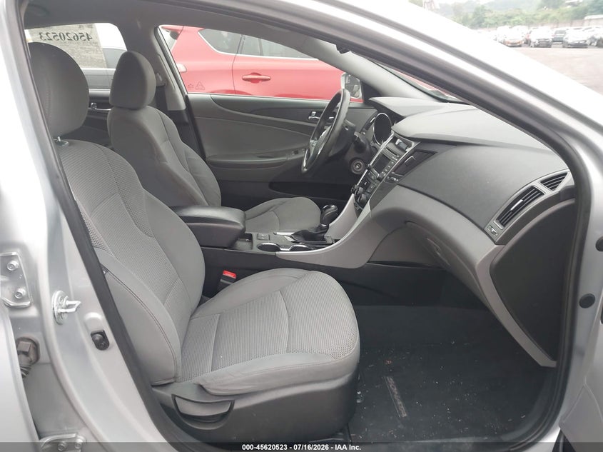 2014 Hyundai Sonata VIN 5NPEB4ACXEH868758 IAAI salvage auction — NORMAL WEAR, Clear (Pennsylvania), sold $375 on 2026-07-28 (photo 5)