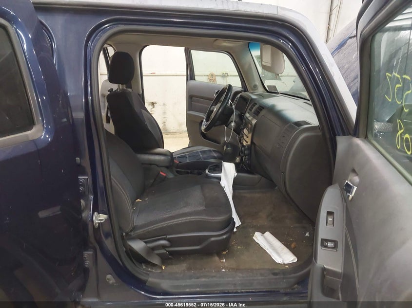2008 Hummer H3 VIN 5GTEN13E988200711 IAAI salvage auction — NORMAL WEAR, Clear (Pennsylvania), sold $400 on 2026-07-30 (photo 5)