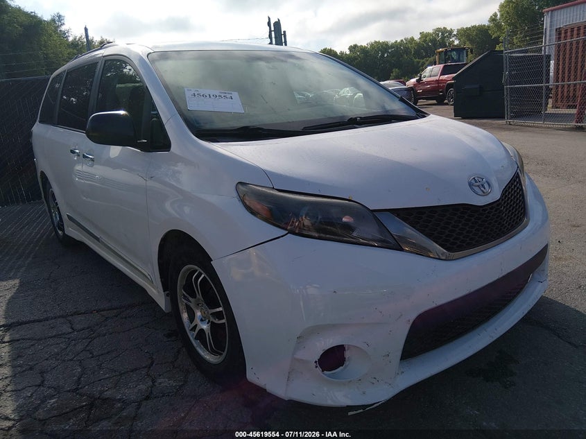 2015 Toyota Sienna VIN 5TDXK3DC0FS620058 IAAI salvage auction — NORMAL WEAR, Clear (Kansas), sold $4,625 on 2026-07-29 (photo 1)