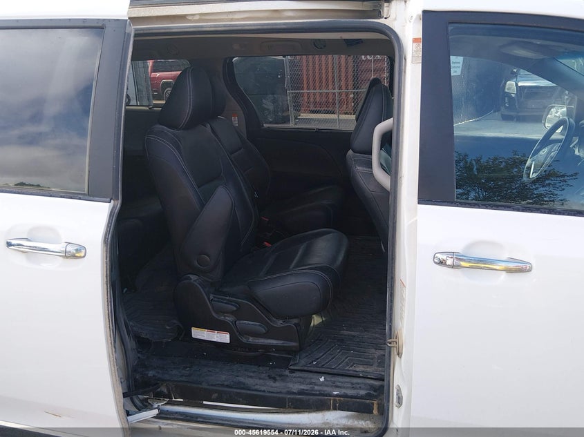 2015 Toyota Sienna VIN 5TDXK3DC0FS620058 IAAI salvage auction — NORMAL WEAR, Clear (Kansas), sold $4,625 on 2026-07-29 (photo 8)