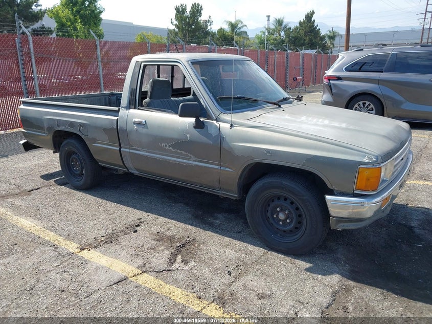 1987 Toyota Pickup VIN JT4RN50R0H0301769 IAAI salvage auction — NORMAL WEAR, Clear - Dealer Only (California), sold $1,350 on 2026-07-21 (photo 1)