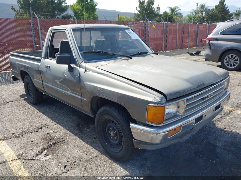 1987 Toyota Pickup VIN JT4RN50R0H0301769 IAAI salvage auction — NORMAL WEAR, Clear - Dealer Only (California), sold $1,350 on 2026-07-21 (photo 6)