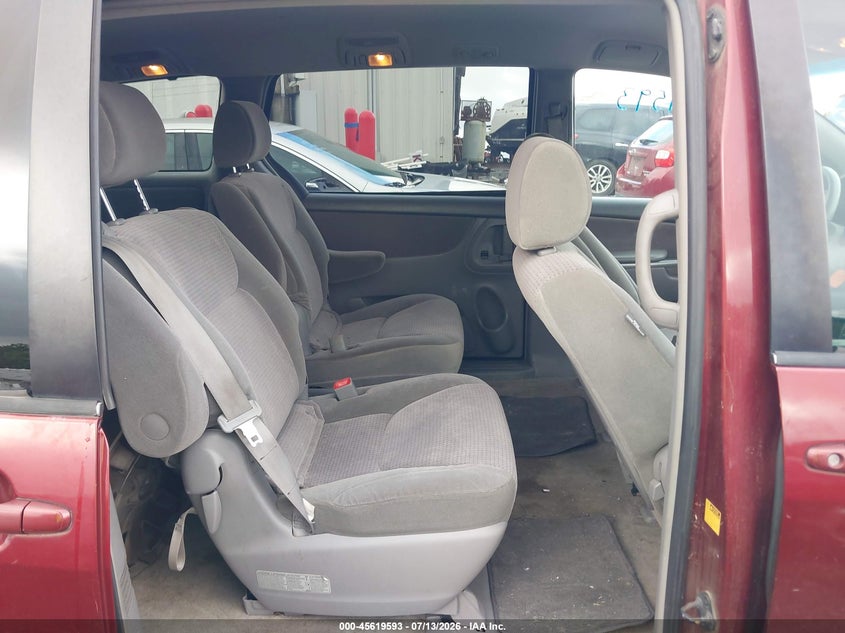 2006 Toyota Sienna VIN 5TDZA23C96S508186 IAAI salvage auction — NORMAL WEAR, Clear (Tennessee), sold $950 on 2026-07-30 (photo 8)
