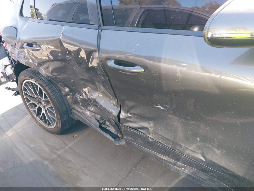 2018 Porsche Macan VIN WP1AA2A5XJLB03982 IAAI salvage auction — SIDE, Salvage Title, sold $4,600 on 2026-08-19 (photo 6)