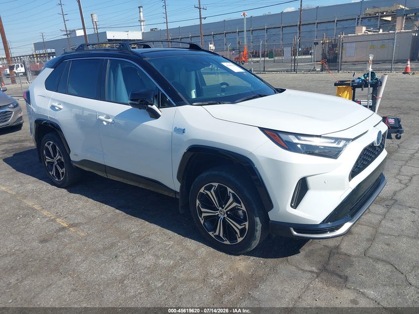 2024 Toyota Rav 4 VIN JTMFB3FV4RD224337 IAAI salvage auction — LEFT SIDE, Salvage Title, sold $12,600 on 2026-07-28 (photo 1)