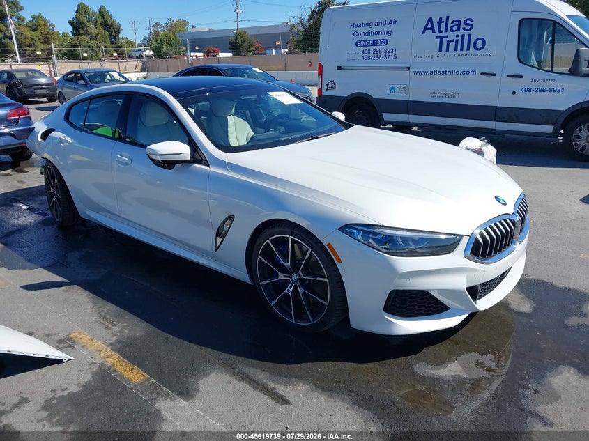 2022 BMW 8 series VIN WBAGV4C07NCJ90563 — IAAI salvage auction photo