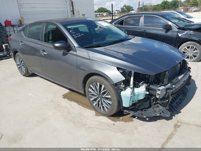 2025 Nissan Altima VIN 1N4BL4DV9SN403936 IAAI salvage auction — FRONT END, Salvage Title, sold $9,300 on 2026-07-18 (photo 1)