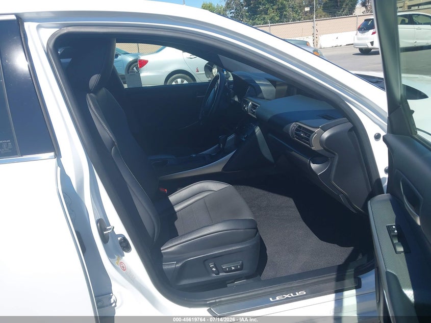 2018 Lexus Is VIN JTHBA1D25J5062018 IAAI salvage auction — SIDE, Salvage Title, sold $6,600 on 2026-07-25 (photo 5)