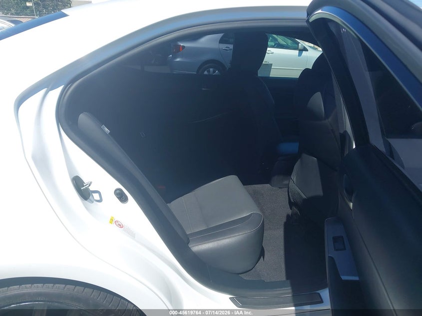 2018 Lexus Is VIN JTHBA1D25J5062018 IAAI salvage auction — SIDE, Salvage Title, sold $6,600 on 2026-07-25 (photo 8)