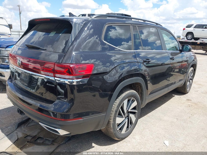 2024 Volkswagen Atlas VIN 1V2HR2CA0RC581731 IAAI salvage auction — ENGINE DAMAGE, Enterprise Vehicles Clear Only (Minnesota), sold $16,000 on 2026-07-28 (photo 4)
