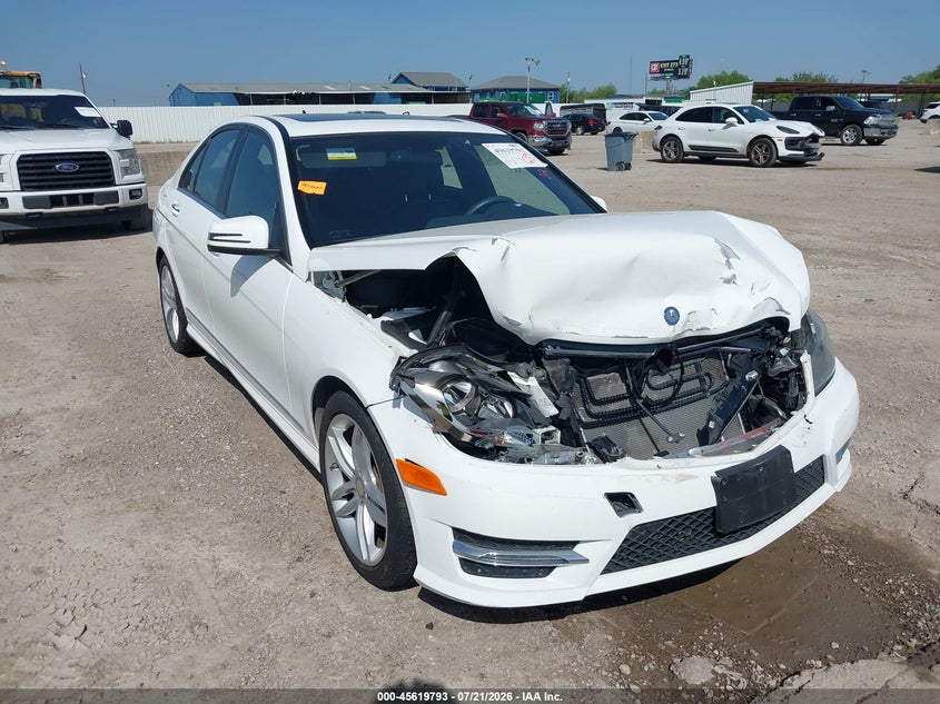2014 Mercedes-benz C-klasse VIN WDDGF4HB2EG231321 IAAI salvage auction — FRONT END, Original (Texas), sold $1,800 on 2026-08-20 (photo 1)
