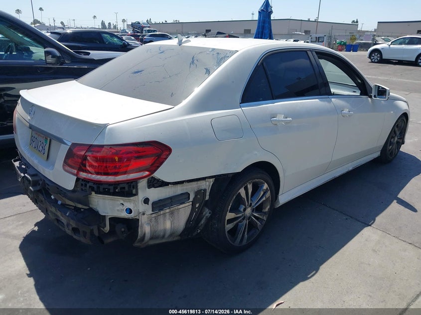 2016 Mercedes-benz E-klasse VIN WDDHF5KB0GB312224 IAAI salvage auction — REAR END, Salvage Title, sold $4,050 on 2026-08-19 (photo 4)