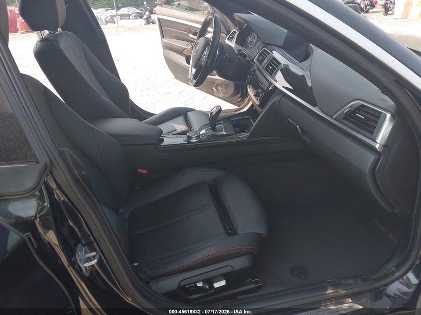 2019 BMW 4er VIN WBA4J5C51KBM65751 IAAI salvage auction — FRONT END, Salvage Title, sold $4,100 on 2026-08-21 (photo 5)