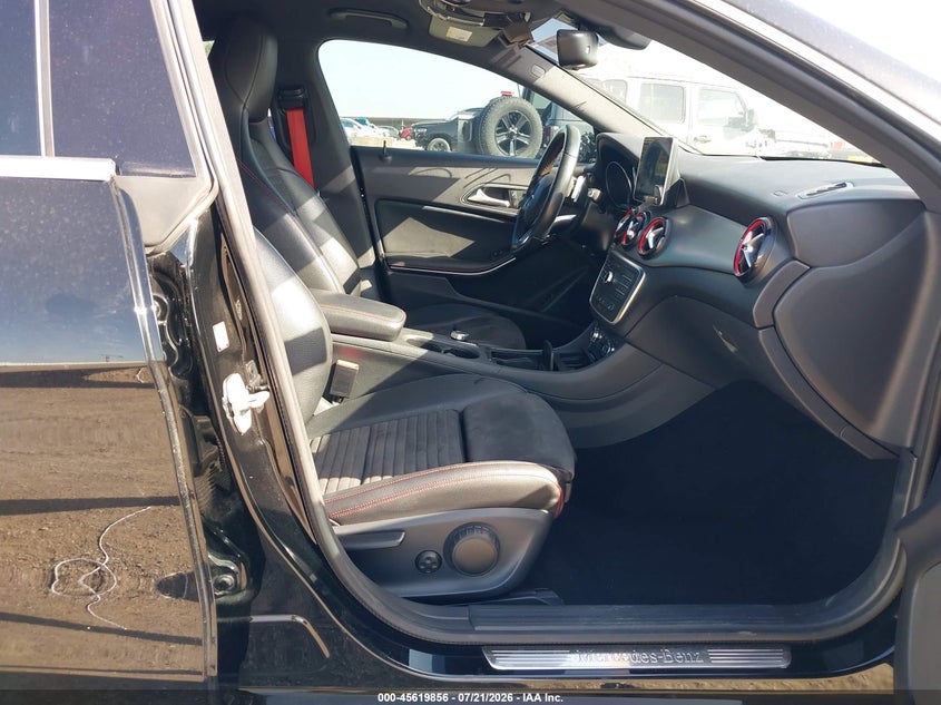 2016 Mercedes-benz Cla-klasse VIN WDDSJ4GB1GN309614 IAAI salvage auction — SIDE, Salvage Title, sold $4,300 on 2026-08-01 (photo 5)