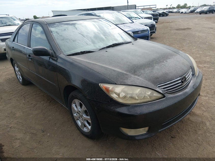 2005 Toyota Camry VIN JTDBF30K450164370 IAAI salvage auction — NORMAL WEAR, Clear-Dealer Only (Arizona), sold $475 on 2026-07-28 (photo 1)
