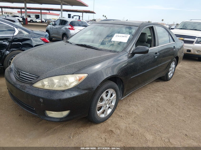 2005 Toyota Camry VIN JTDBF30K450164370 IAAI salvage auction — NORMAL WEAR, Clear-Dealer Only (Arizona), sold $475 on 2026-07-28 (photo 2)