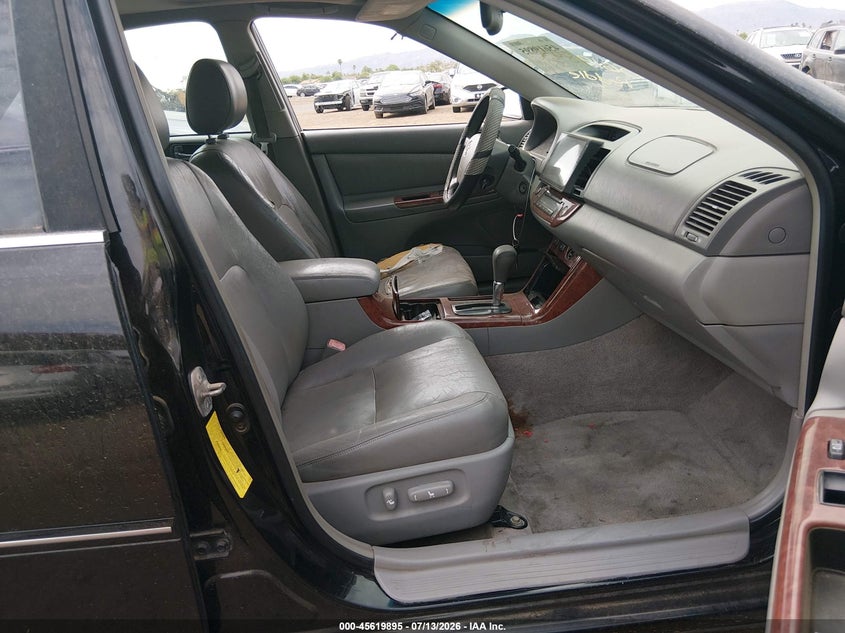 2005 Toyota Camry VIN JTDBF30K450164370 IAAI salvage auction — NORMAL WEAR, Clear-Dealer Only (Arizona), sold $475 on 2026-07-28 (photo 5)