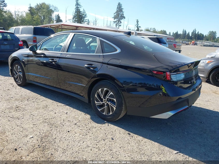 2026 Hyundai Sonata hybrid VIN KMHL24JJ7TA162188 IAAI salvage auction — RIGHT SIDE, Enterprise Vehicles Clear Only (Washington), sold $16,700 on 2026-07-15 (photo 3)