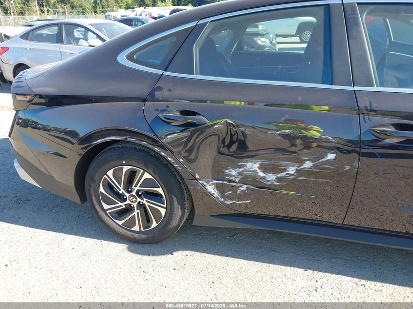 2026 Hyundai Sonata hybrid VIN KMHL24JJ7TA162188 IAAI salvage auction — RIGHT SIDE, Enterprise Vehicles Clear Only (Washington), sold $16,700 on 2026-07-15 (photo 6)
