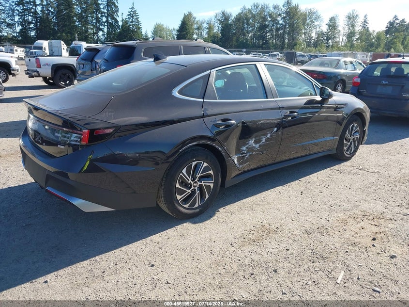 2026 Hyundai Sonata hybrid VIN KMHL24JJ7TA162188 IAAI salvage auction — RIGHT SIDE, Enterprise Vehicles Clear Only (Washington), sold $16,700 on 2026-07-15 (photo 4)