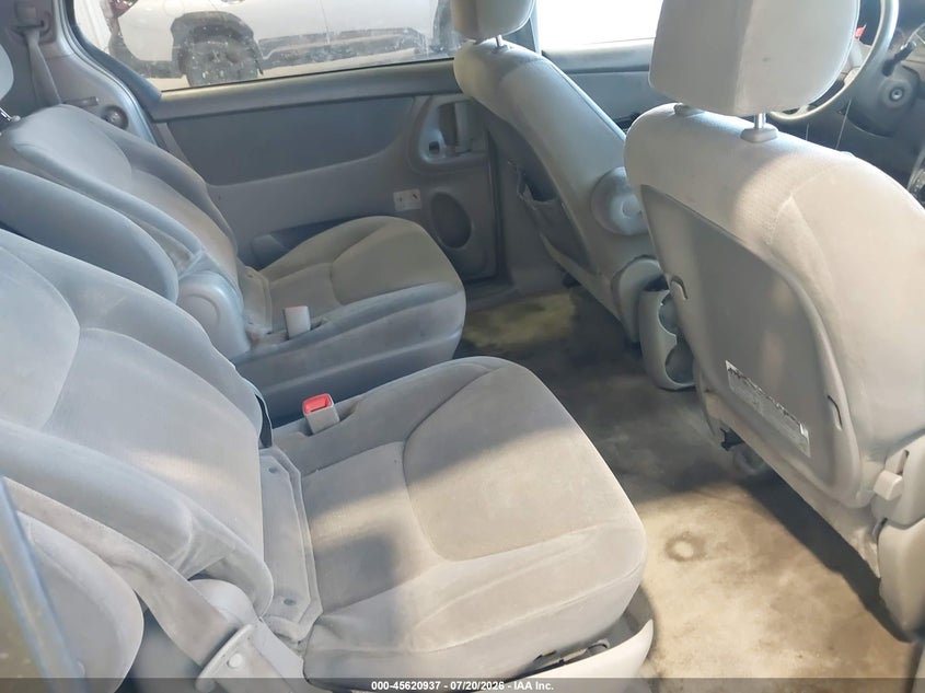 2005 Toyota Sienna VIN 5TDZA23C05S329940 IAAI salvage auction — NORMAL WEAR, Clear (Utah), sold $350 on 2026-07-29 (photo 8)