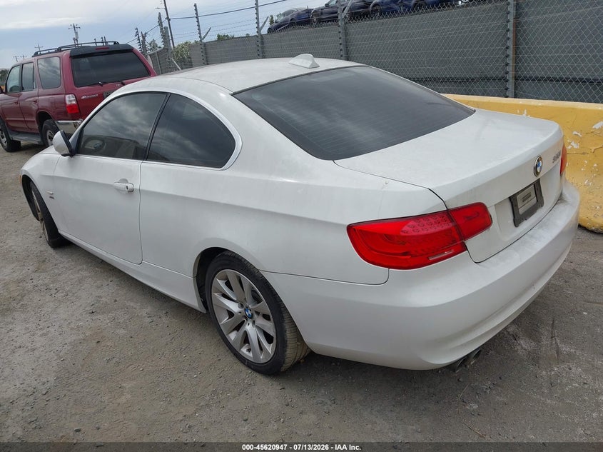 2011 BMW 3 series VIN WBAKF5C57BE586629 IAAI salvage auction — NORMAL WEAR, Clear - Dealer Only (California), sold $575 on 2026-07-30 (photo 3)