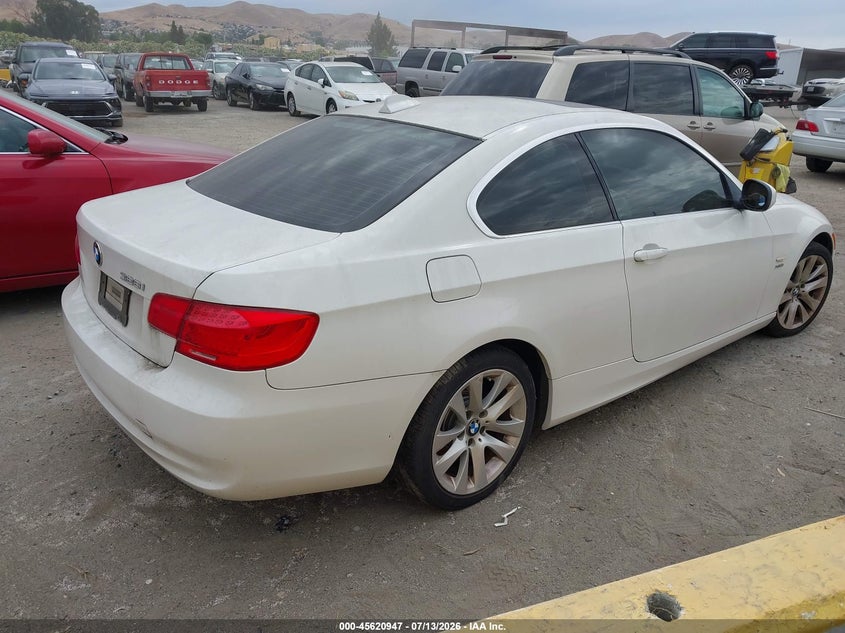 2011 BMW 3 series VIN WBAKF5C57BE586629 IAAI salvage auction — NORMAL WEAR, Clear - Dealer Only (California), sold $575 on 2026-07-30 (photo 4)